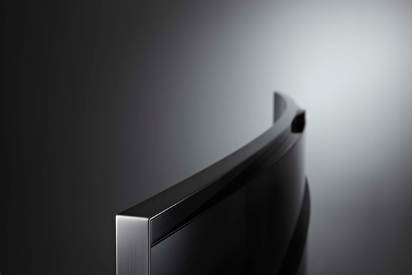 三星 2014 年推出的 UHD TV機種包括全球首款 78 吋 UH